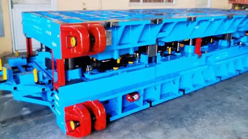 molds ຊຸດສາຍອັດຕະໂນມັດຊ່ວຍໃຫ້ຂະບວນການ stamping ລົດຍົນກ້າວໄປສູ່ອັດຕະໂນມັດຄວາມໄວສູງ.